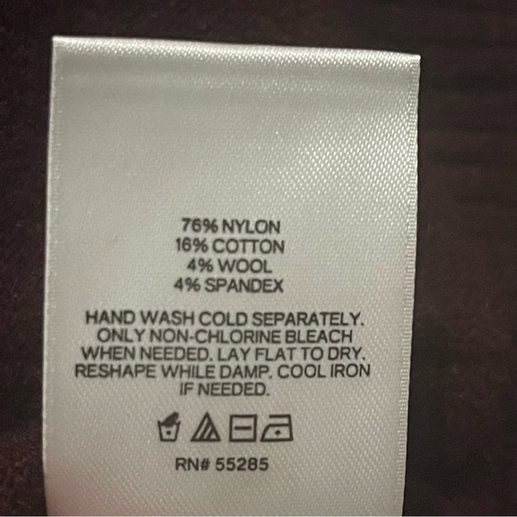 NWT wool blend Express burgundy v neck sweater oversized size medium - Picture 4 of 8